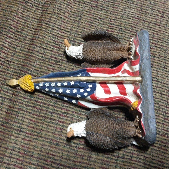 Eagles with Flag,😇 - Picture 6 of 6